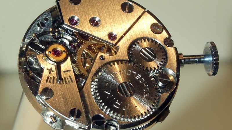 A Clock Work Orange İzleme Yaşı ve Kesin Tavsiyeler [2026]