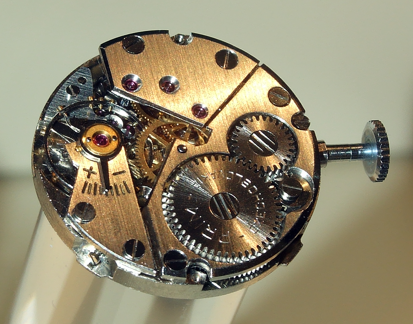A Clock Work Orange İzleme Yaşı ve Kesin Tavsiyeler [2026]